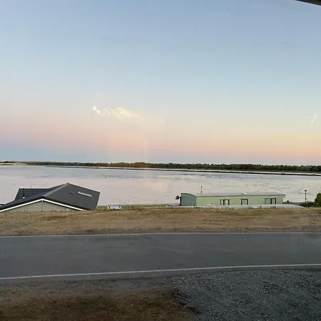 بيت خشبي Lush View ميلوم